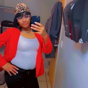 Meet your Posher, Nyoka